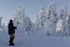 Juha en admiration devant les arbres-cand�labres ...