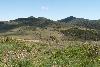 Les collines entourent Maisons, situ� dans un creux